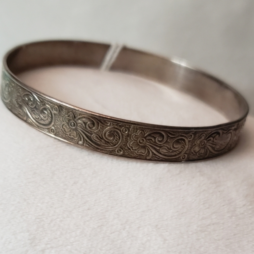 Engraved Floral Silver-Tone Bangle Bracelet
